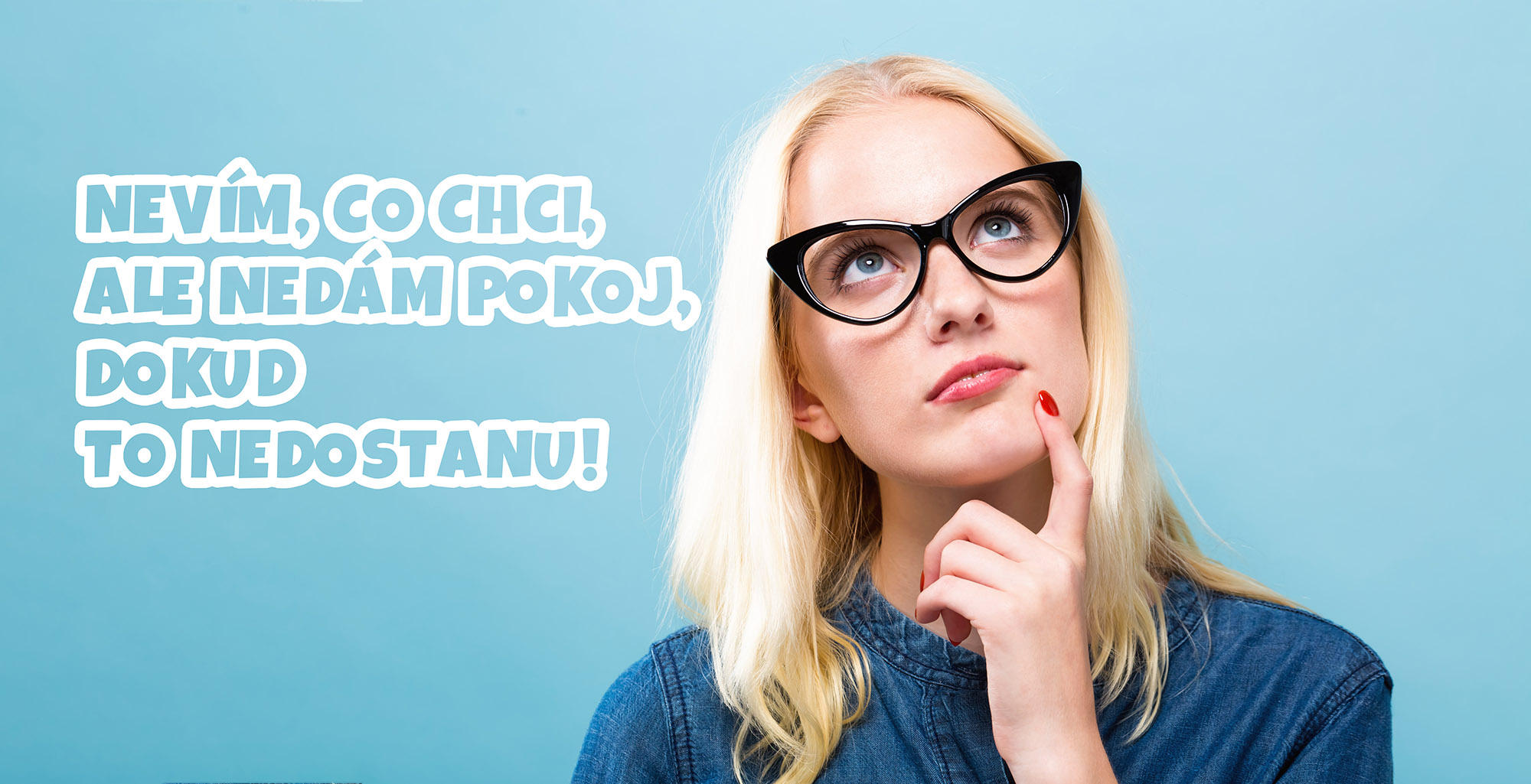 žena přemýšlí o dobře napsaném zadání